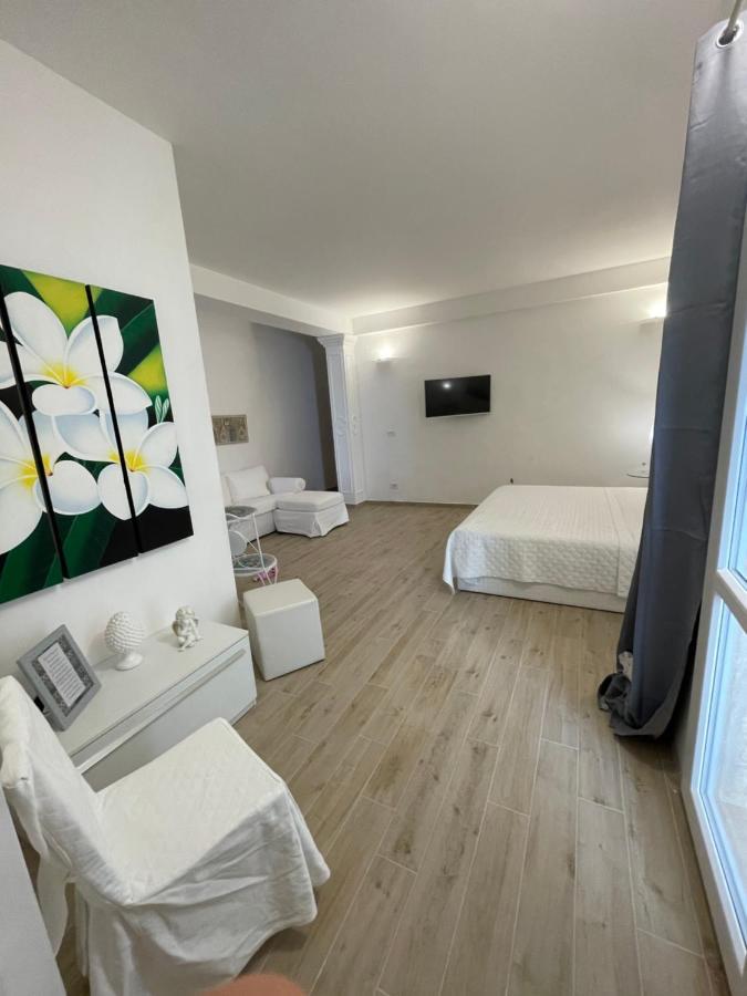 レッチェ Salentina White House Bed & Breakfast エクステリア 写真