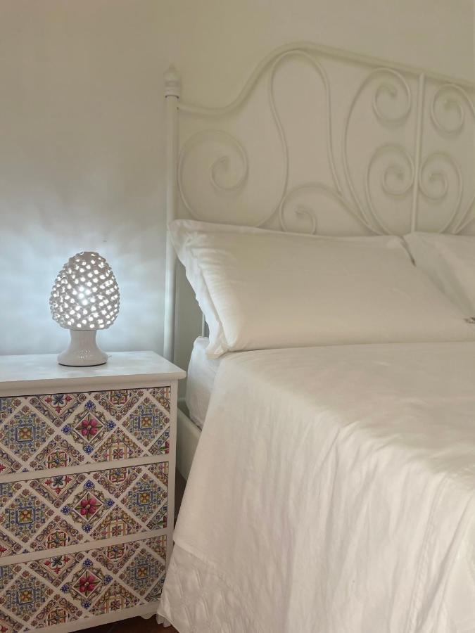 レッチェ Salentina White House Bed & Breakfast エクステリア 写真